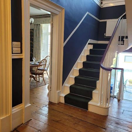Spacious Town House With Swimming Pool Plymouth Exterior photo