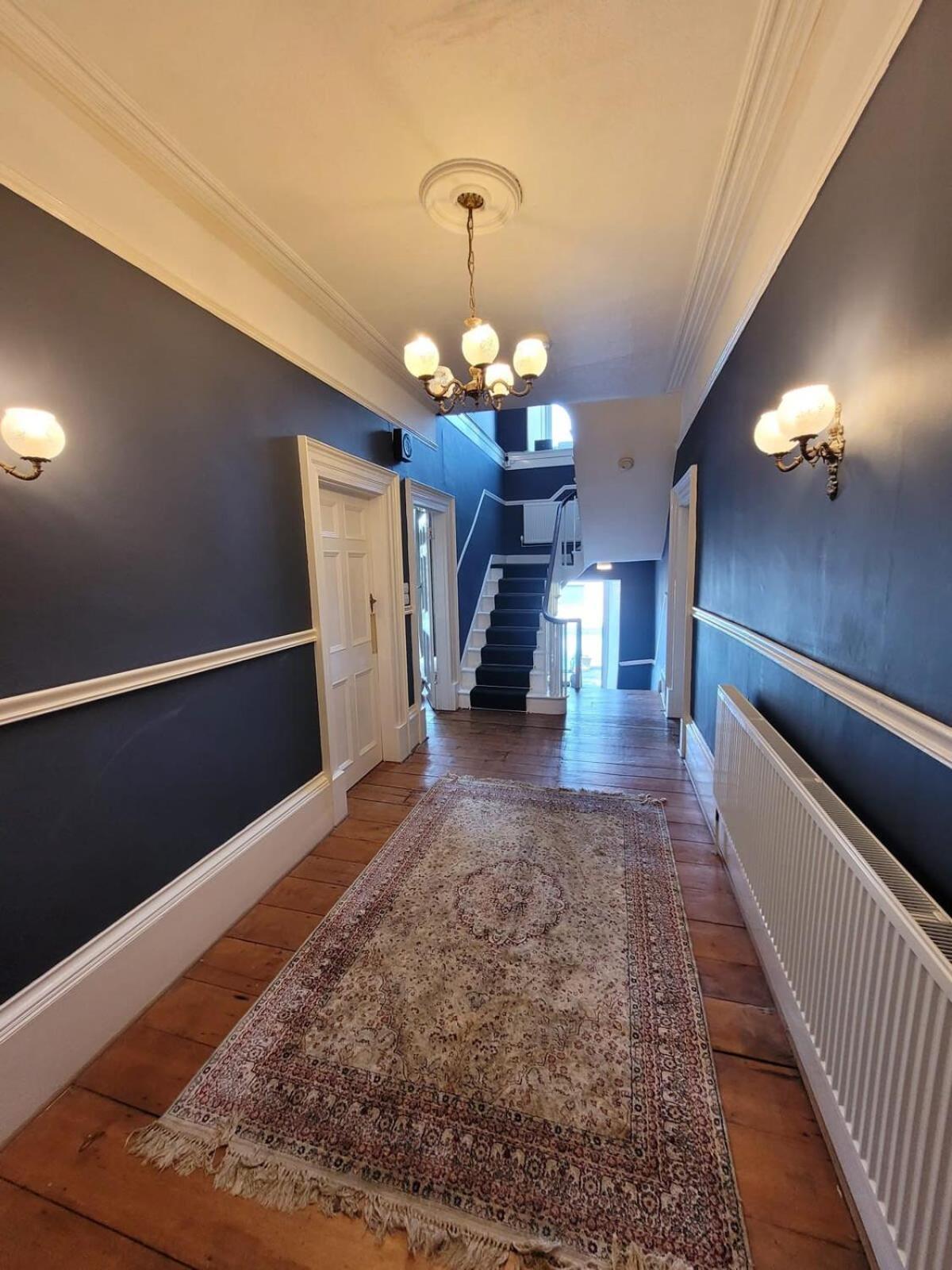 Spacious Town House With Swimming Pool Plymouth Exterior photo